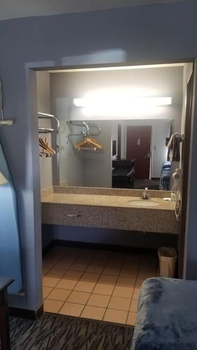 Hotel 2 Queen Beds Hotel Room 237 Booking Stillwater Exterior foto